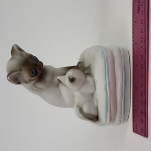 Vintage 80s Mann Music Box Siamese Cat Kitten Plays You Light Up My Life Japan